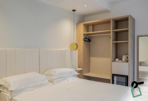 Gallery image of HOTIDAY Room Collection - Mondello in Mondello