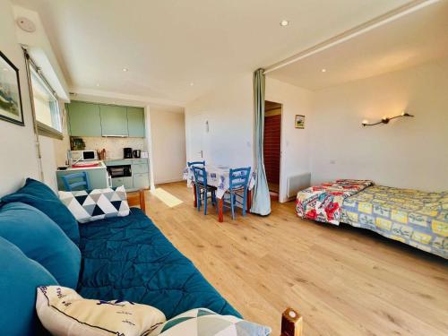 Quiberon : Studio 4 pers, balcon, animaux admis, parking - FR-1-478-145