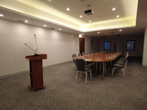 Konferenční prostory v ubytování Feronya Hotel