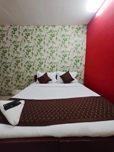 Postel nebo postele na pokoji v ubytování Urban Nest Roomz - Thoraipakkam OMR