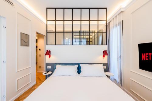 Lumen Milano - Skyline View Attic