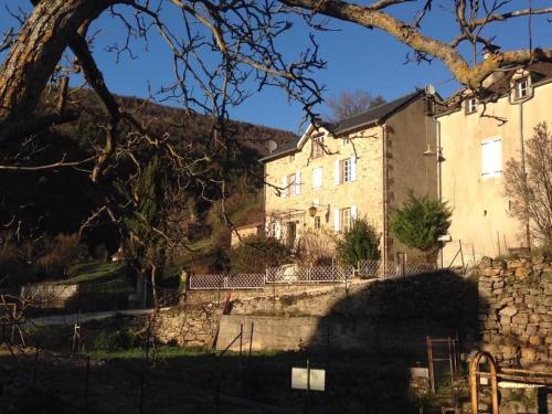 Dourbias, Rural home in stunning setting