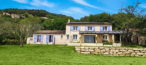Bastide Provençale - Salle de Jeux - Gd Piscine - Clim - Jardin ombragé 2000m
