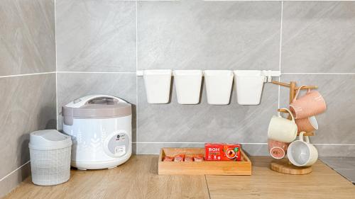 Příslušenství pro přípravu čaje a kávy v ubytování 262 Comfy Luxury Retreat with Wifi and Netflix