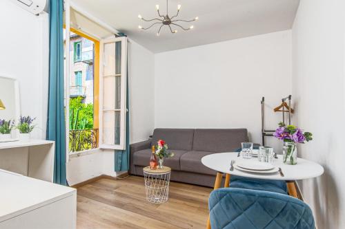 VILLAREY - Studio Centre Menton - 80 m de la mer - Climatisé