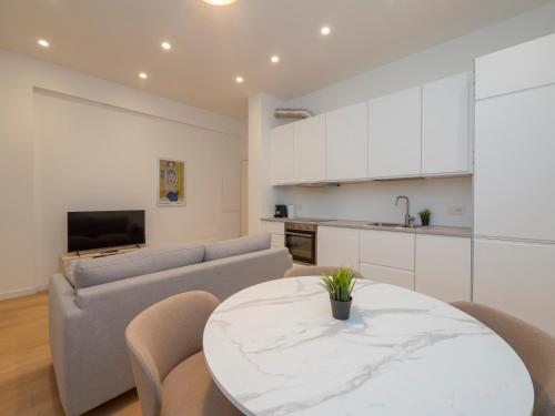 Xenia Milano - 3rooms apt in Via Petrella 4 C