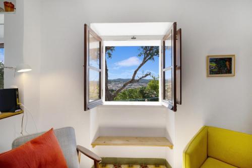 Casa Limao old city Aljezur charming house with private patio and marvelous view