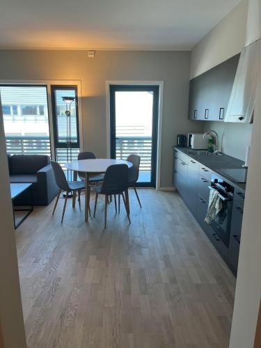 Photo de la galerie de l'établissement The Central Spot, à Leknes