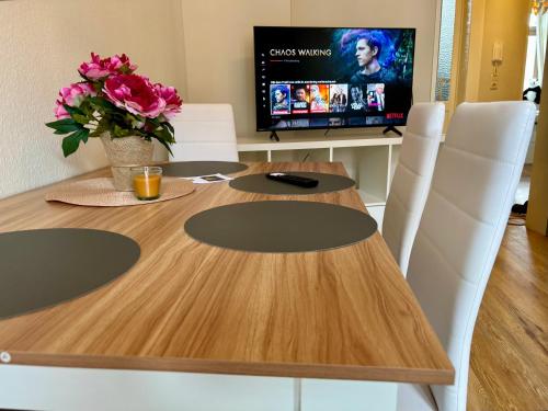 Μια τηλεόραση ή/και κέντρο ψυχαγωγίας στο Macabu Apartment Sophie