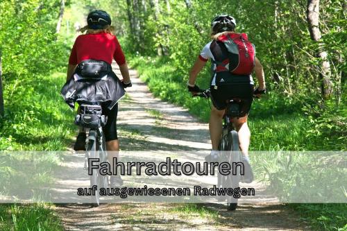 Ferienwohnung "Neptun" Papenburg Balkon Einbauküche Neubau 74 qm Free WiFi 2 Schlafzimmer bis 4 Personenの宿泊客