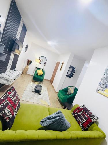 Postel nebo postele na pokoji v ubytování Pearl Luxe Homes