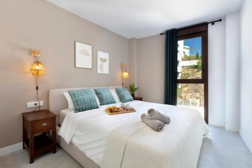 Modern 4-Person Apartment with Pool & Indoor Parking