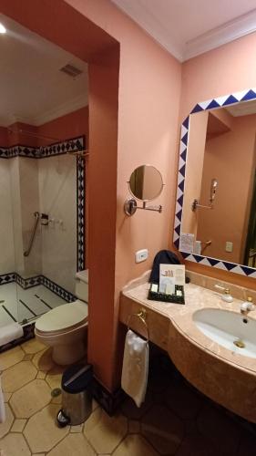 Ένα μπάνιο στο Hotel De La Opera