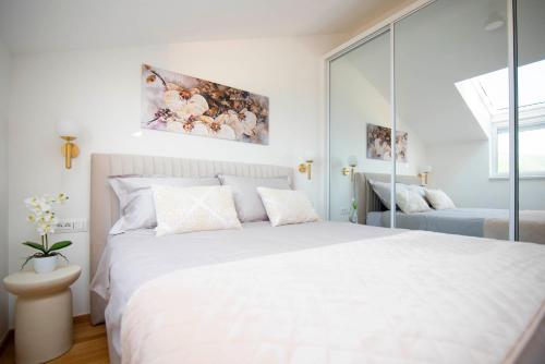 Postel nebo postele na pokoji v ubytování Luxury apartment Gold