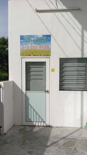 Φωτογραφία από το άλμπουμ του 15 min to Qing Xin Ling Cultural Village Ipoh σε Ipoh