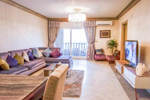 Wide Family home-Breathtaking view