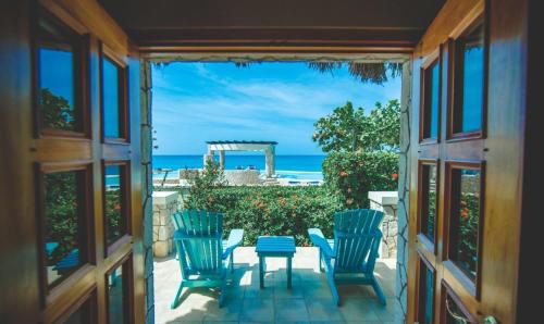 Balkón nebo terasa v ubytování Ocean Cliff Hotel Negril Limited - Adults Only