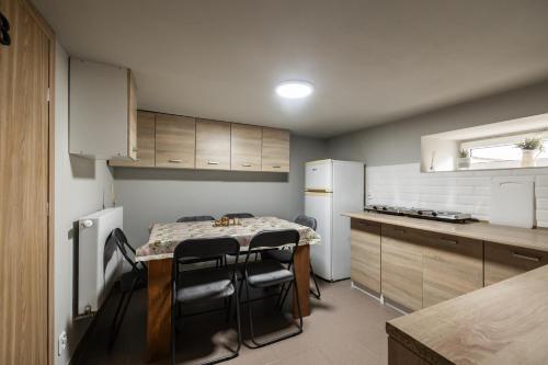 Dapur atau dapur kecil di Hostel ŚLISKA