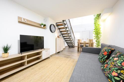 Nomad Urban Duplex