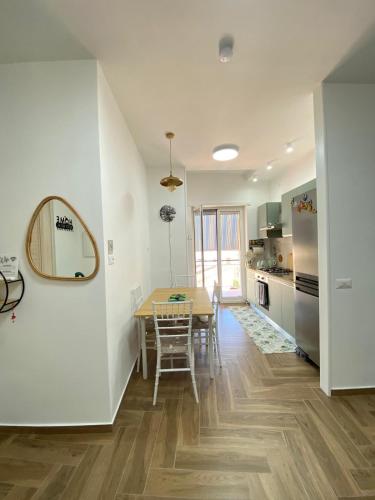 Betti Holiday House - Naples Center - Casa Vacanze - Napoli Centro - Rione Sanità