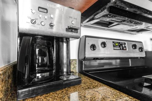 City-View Retreat in Brickell 2BR and Free Parking photo 10