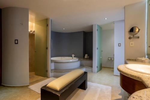 Bagno di Holiday Inn Puebla Finsa by IHG