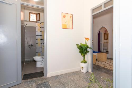 Ein Badezimmer in der Unterkunft the old house