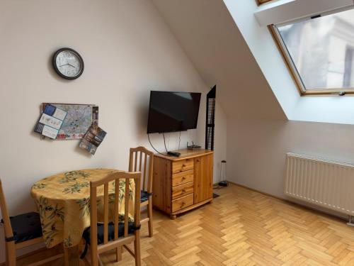 Gozsdu Spacious Apartment