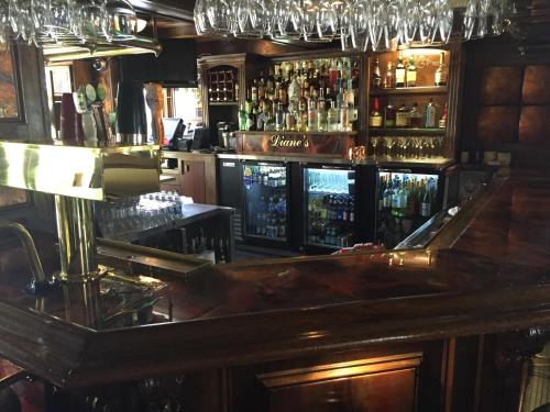 Gallery image of Saddleback Inn at Lake Arrowhead in Lake Arrowhead