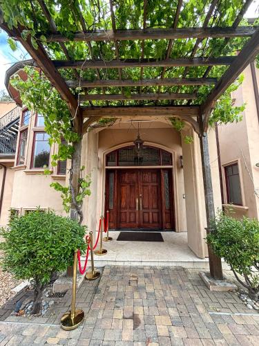 Muka bangunan atau pintu masuk 5BR Luxury with KTV, Pool, View, Near Stanford