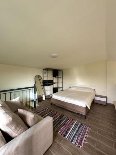 Een bed of bedden in een kamer bij Montavi Village