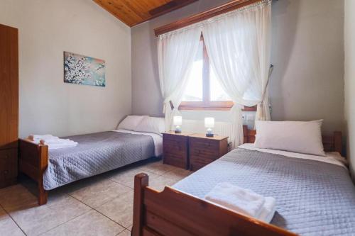 Gallery image of Red Roses-Traditional House in Katerini
