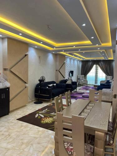 Ruang duduk di ranos villa