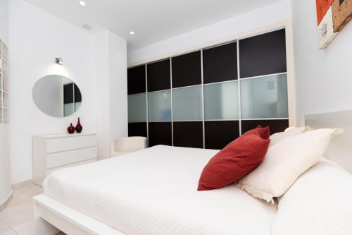 Φωτογραφία από το άλμπουμ του Los Miradores Two Bedroom Apartment La Manga Club RPM387 σε Atamaría