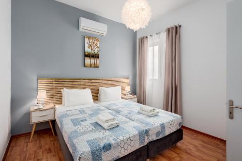 3 bedroom apt in Nea Chora 400 meters walk to the beach