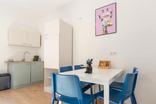 Kuchyň nebo kuchyňský kout v ubytování Gemütliche und günstige Stadtwohnung für 4 Personen in Mayen