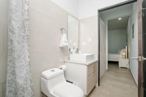 Apartamentos Ganesha Jacóにあるバスルーム