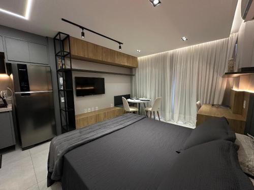 Η κουζίνα ή μικρή κουζίνα στο Condomínio City House : Conforto e vista privilegiada!