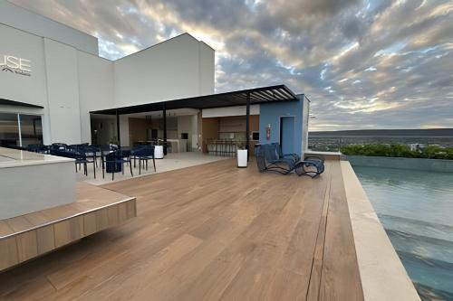 Πισίνα στο ή κοντά στο Condomínio City House : Conforto e vista privilegiada!