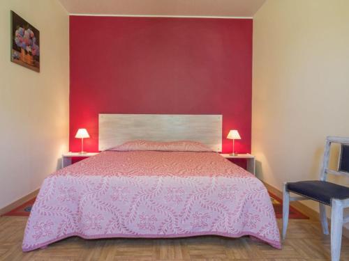 Photo de la galerie de l'établissement Gîte spacieux avec jardin privé à 20 km de Nantes, équipé Wi-Fi et idéal pour familles - FR-1-306-801, à Le Loroux-Bottereau