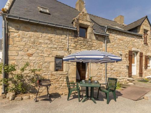 Charmante Maison Rénovée à 500m de la Mer avec Jardin, 2 Chambres, Parking Gratuit - FR-1-306-911