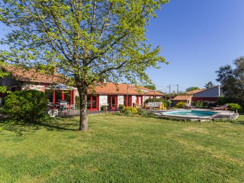 Gîte familial spacieux avec piscine naturelle, proche Nantes - FR-1-306-1218