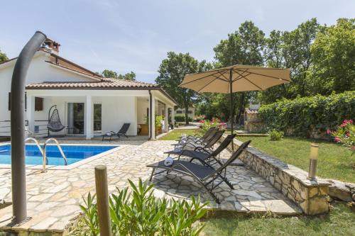 Family friendly house with a swimming pool Kapelica, Labin - 24509
