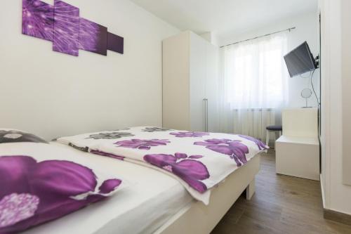 Family friendly house with a swimming pool Kapelica, Labin - 24509