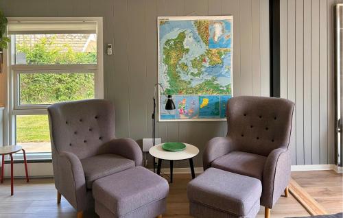 Χώρος καθιστικού στο 2 Bedroom Awesome Home In Sydals