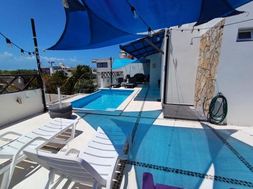 Bazén v ubytování Casa Linda Isla Loft- Ocean View- Shared Pool nebo v jeho okolí