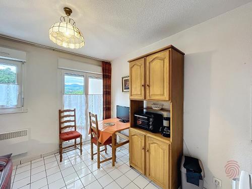 Studio lumineux avec balcon, animaux admis - FR-1-451-218