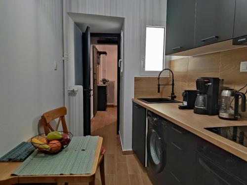 Renovated appartment, near Metro