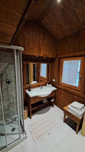 Koupelna v ubytování B&B Val Maschi