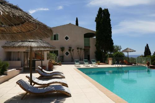 Πισίνα στο ή κοντά στο Residenza l 'Alivetu